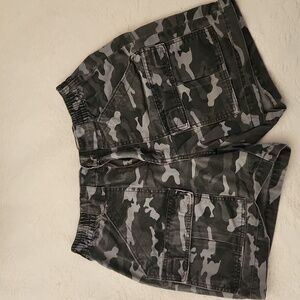 Men's Cargo Shorts (32)